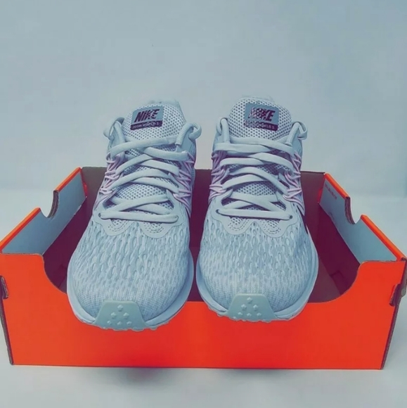 Nike Zoon Winflo (Size 5) - Picture 5 of 6